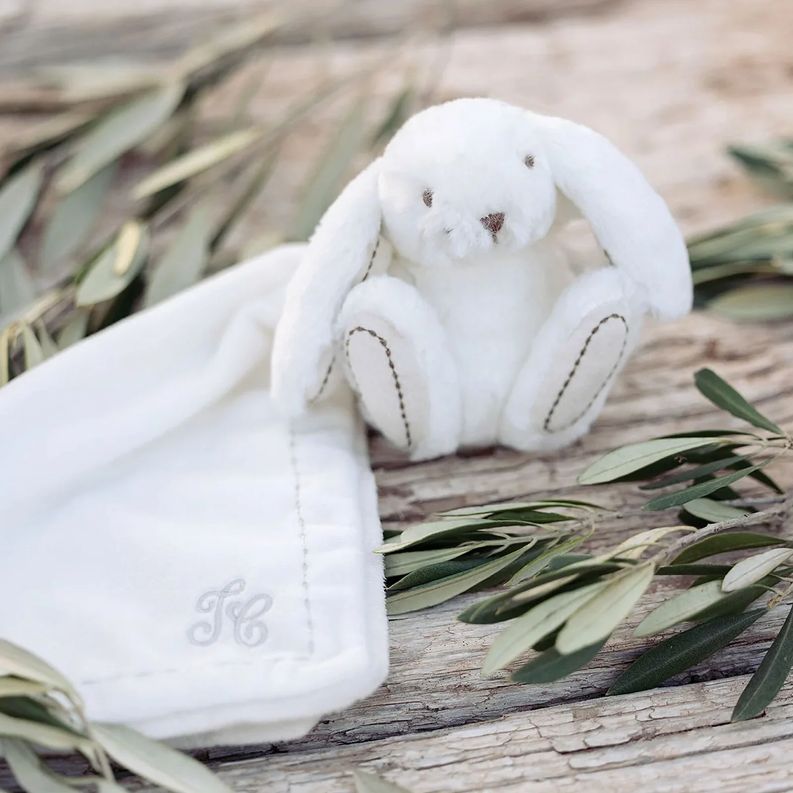 doudou lapin blanc tartine et chocolat